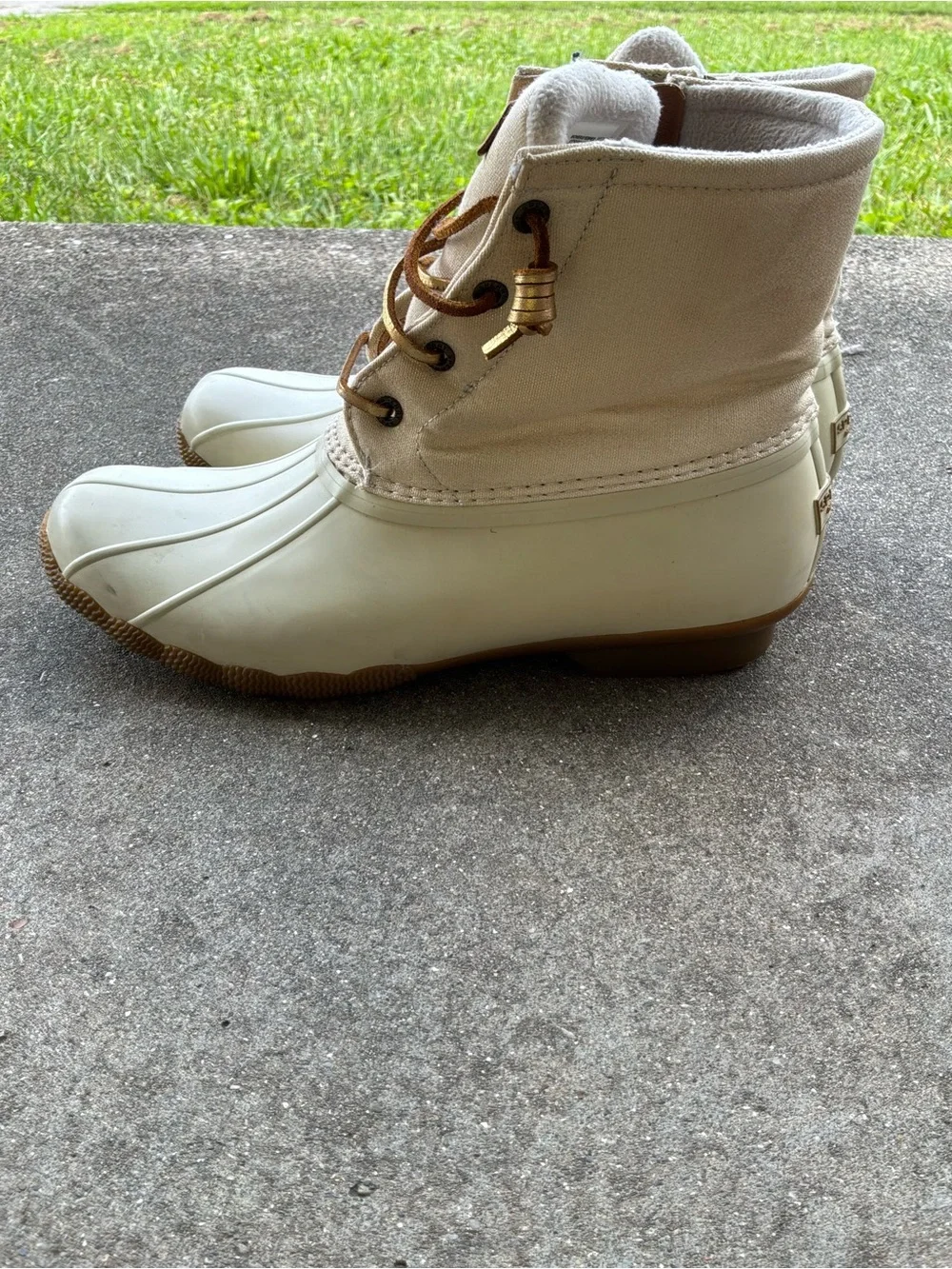 Sperry Ivory Tan Duck Boots
